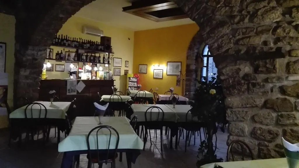 Albergo Ristorante Pizzeria Del Viale Palazzo Adriano 0*,  イタリア